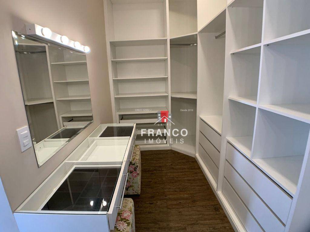 Casa de Condomínio para alugar com 4 quartos, 550m² - Foto 30