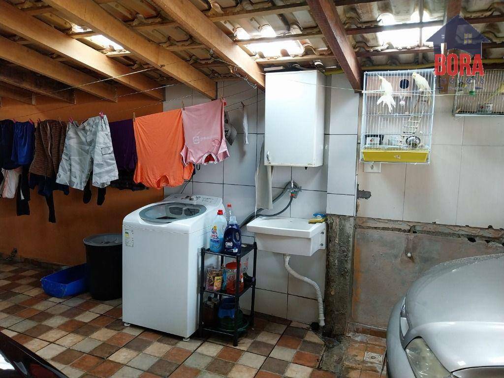 Casa à venda com 8 quartos, 200m² - Foto 13