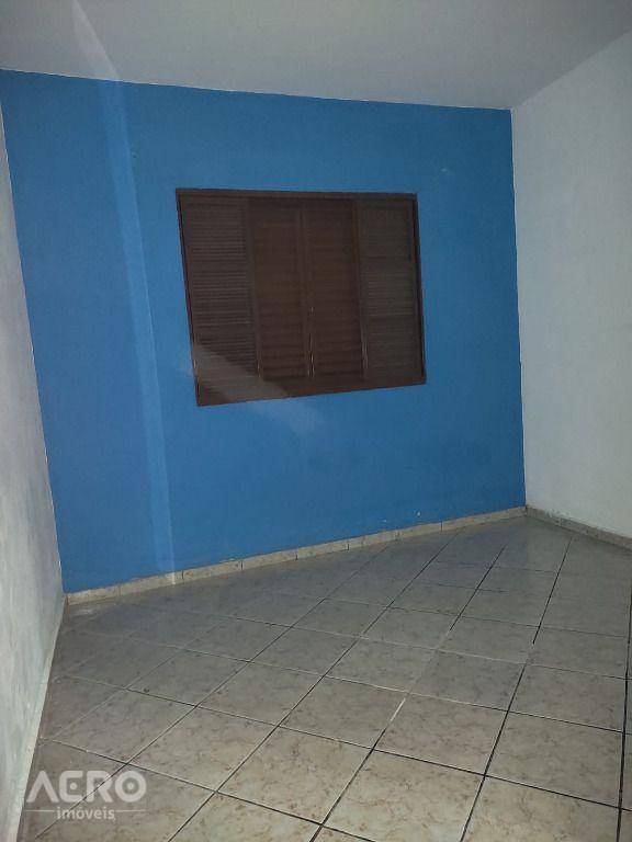 Casa à venda com 2 quartos, 110m² - Foto 13