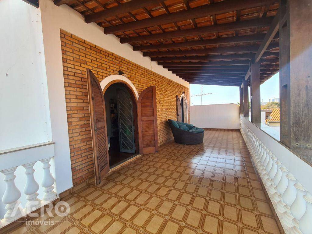 Casa à venda com 3 quartos, 246m² - Foto 26