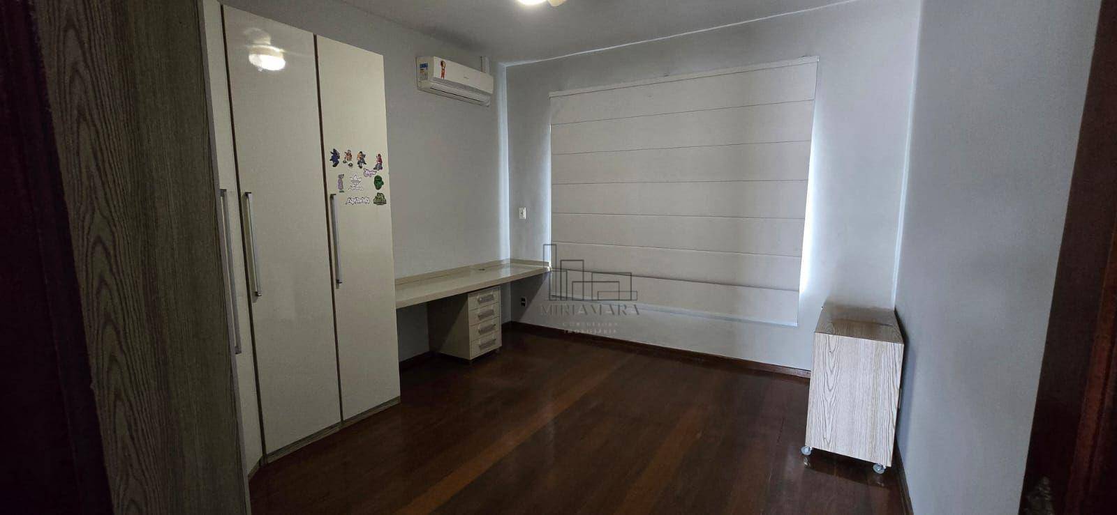 Casa à venda com 3 quartos, 360m² - Foto 17