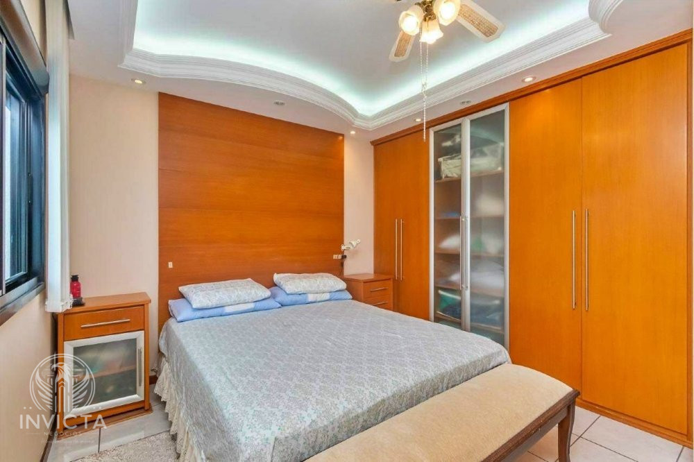 Apartamento à venda com 3 quartos, 141m² - Foto 9