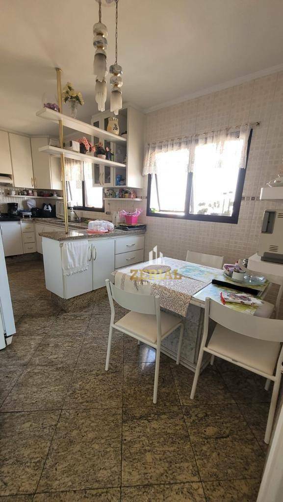 Apartamento à venda com 4 quartos, 190m² - Foto 8