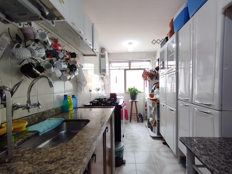 Apartamento à venda com 2 quartos, 59m² - Foto 13