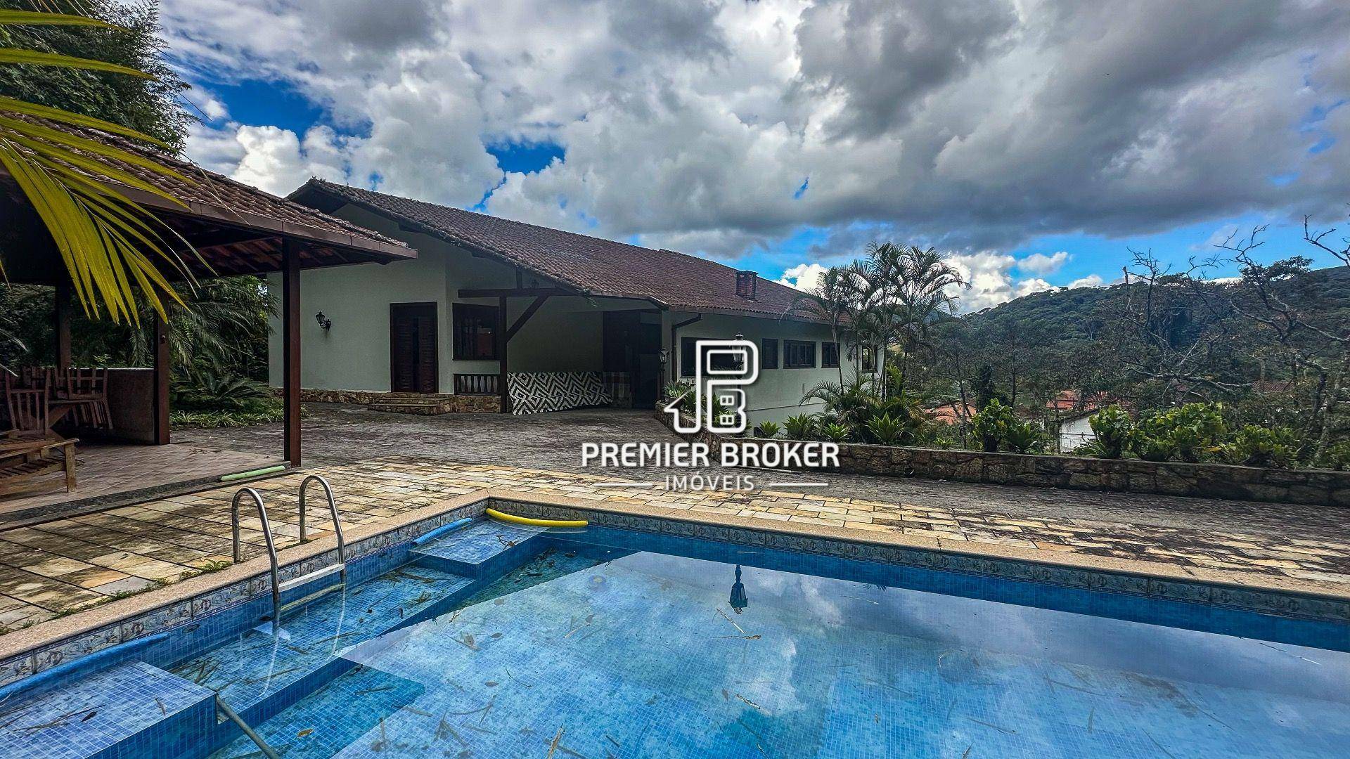 Casa de Condomínio à venda com 6 quartos, 600m² - Foto 2