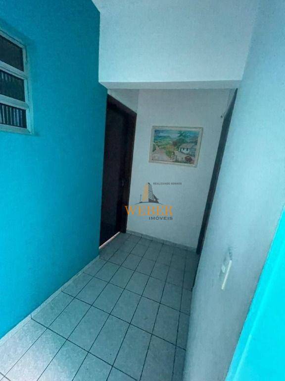 Casa à venda com 4 quartos, 300m² - Foto 7