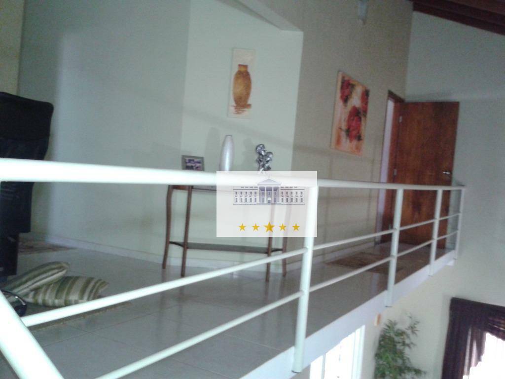 Casa à venda com 2 quartos, 200m² - Foto 11