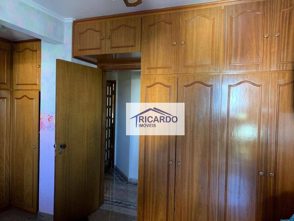 Apartamento à venda com 4 quartos, 220m² - Foto 27