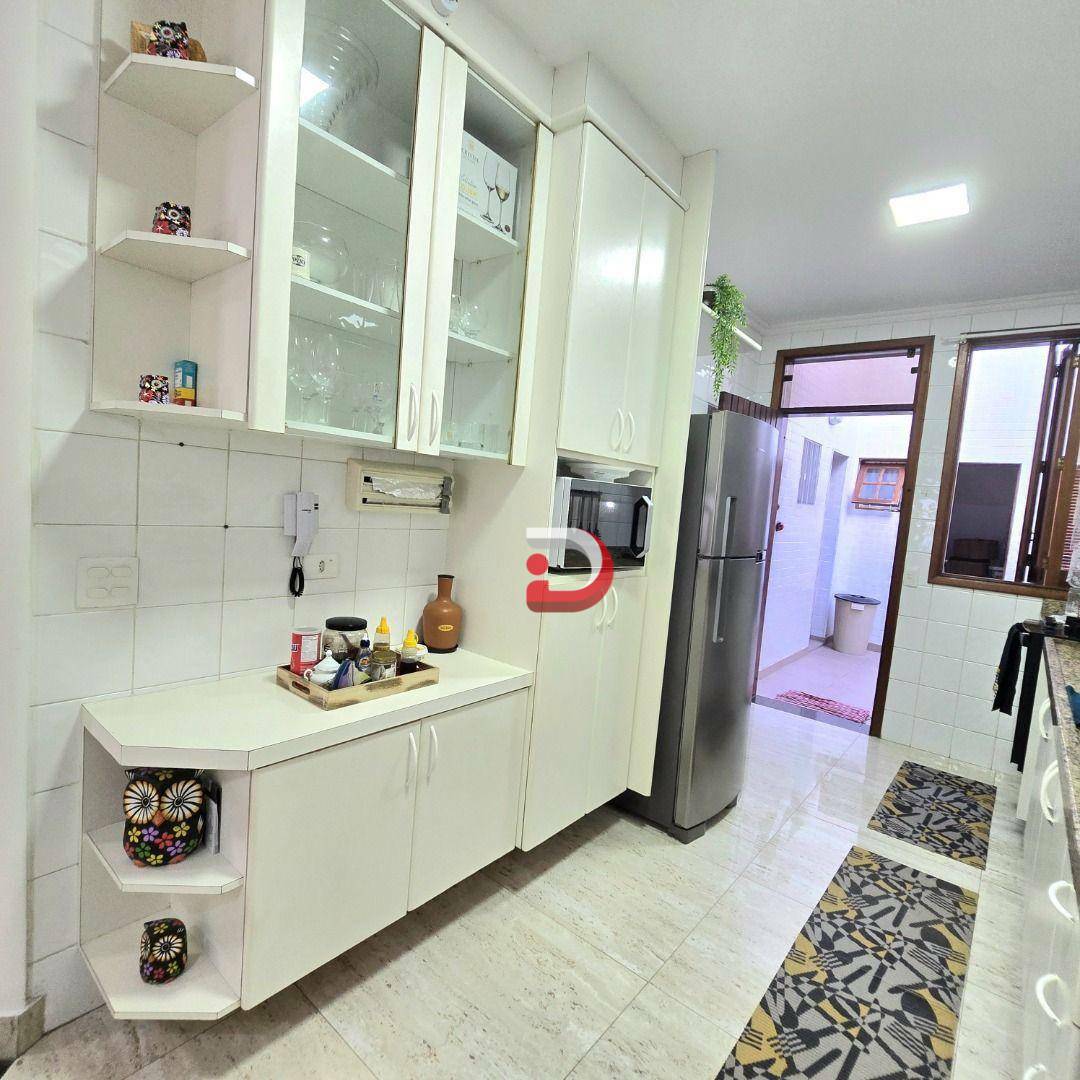 Sobrado à venda com 5 quartos, 250m² - Foto 18