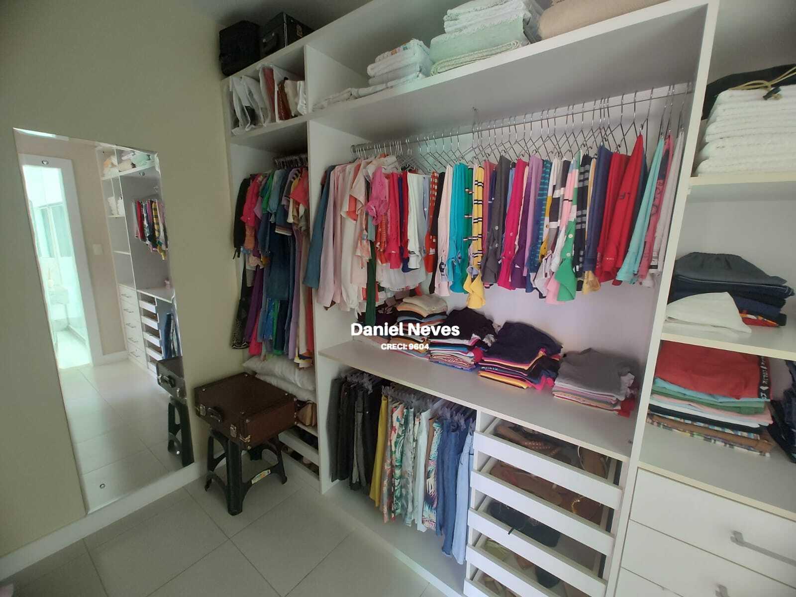 Casa de Condomínio à venda com 4 quartos, 350m² - Foto 30