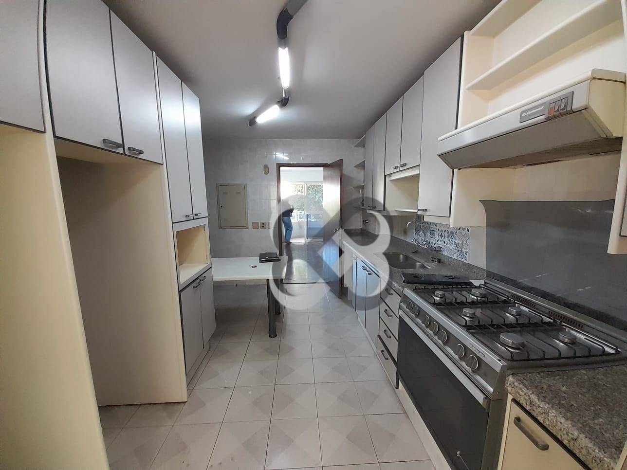 Apartamento à venda com 3 quartos, 140m² - Foto 12