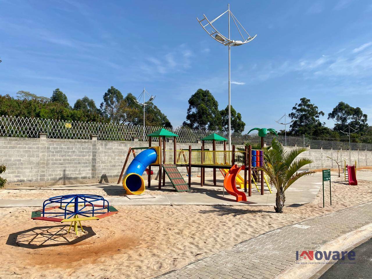 Casa de Condomínio à venda com 3 quartos, 325m² - Foto 18