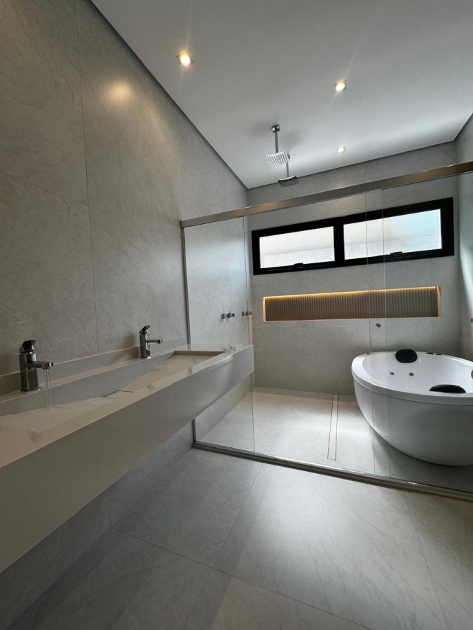 Casa de Condomínio para alugar com 3 quartos, 258m² - Foto 10