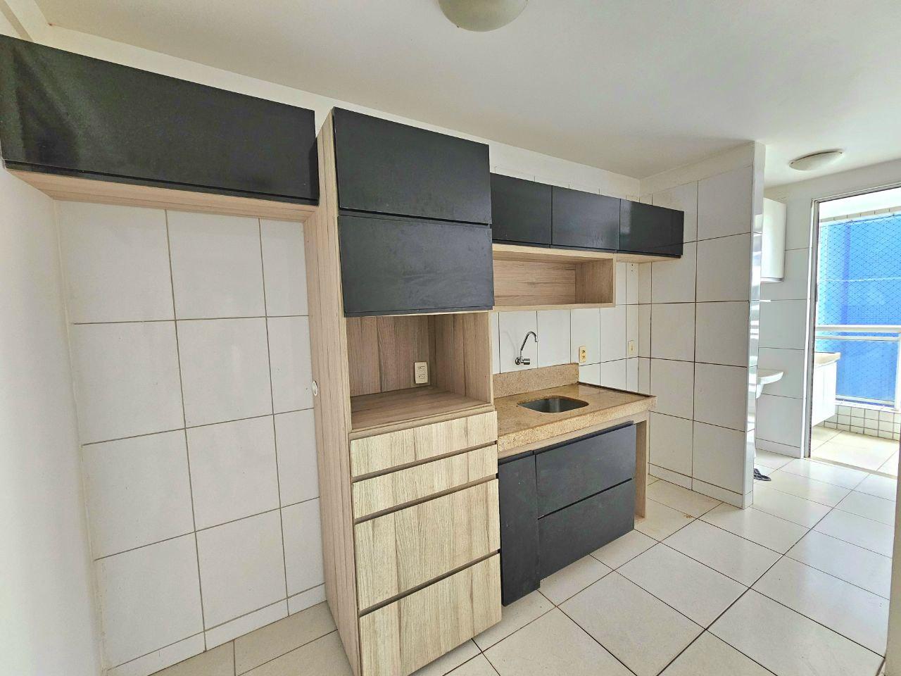 Apartamento à venda com 3 quartos, 86m² - Foto 2