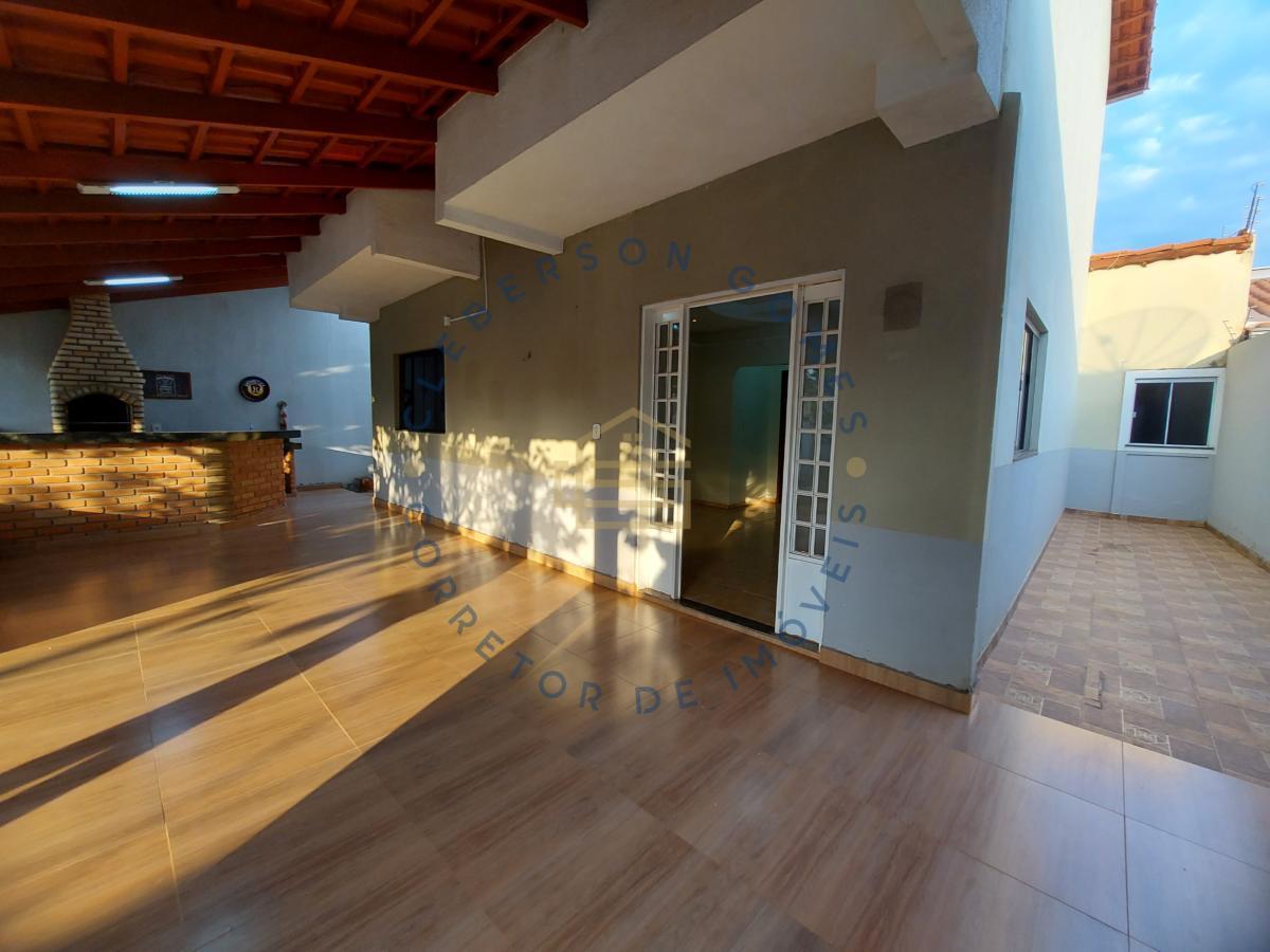 Casa à venda com 4 quartos, 360m² - Foto 1