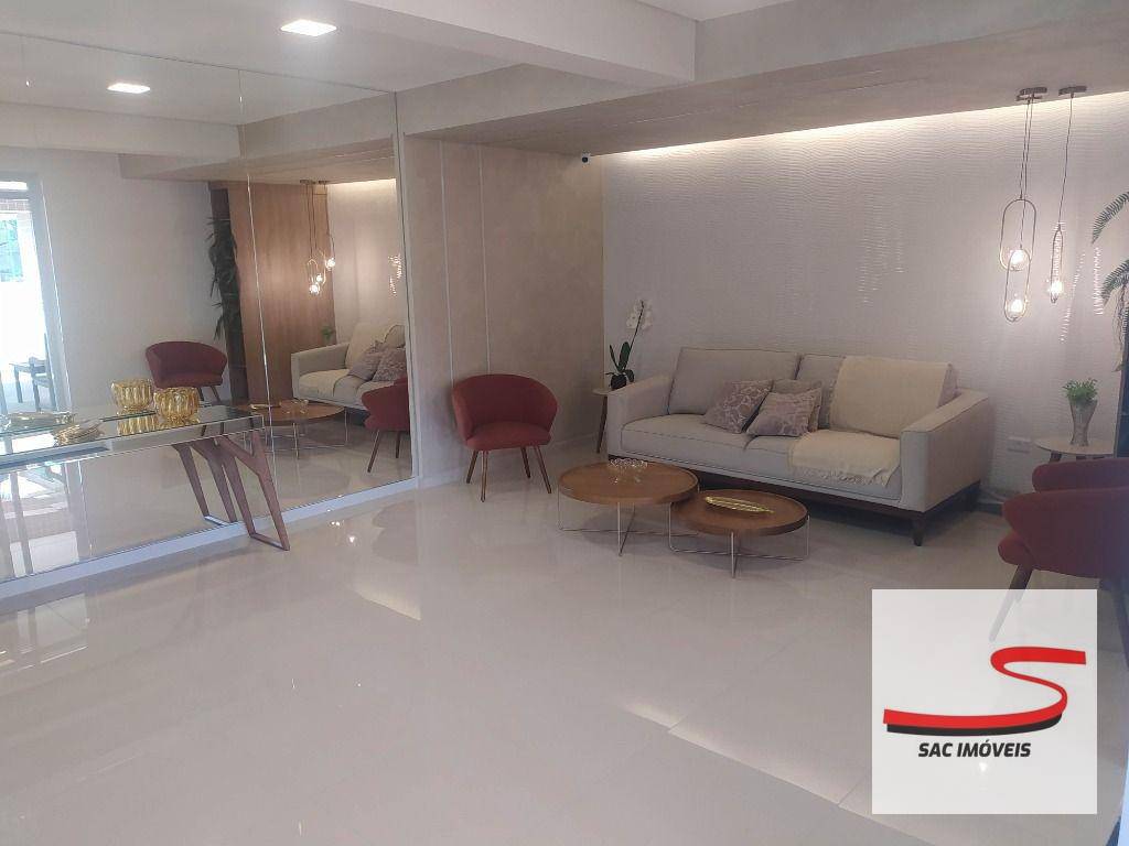 Apartamento à venda com 2 quartos, 70m² - Foto 2