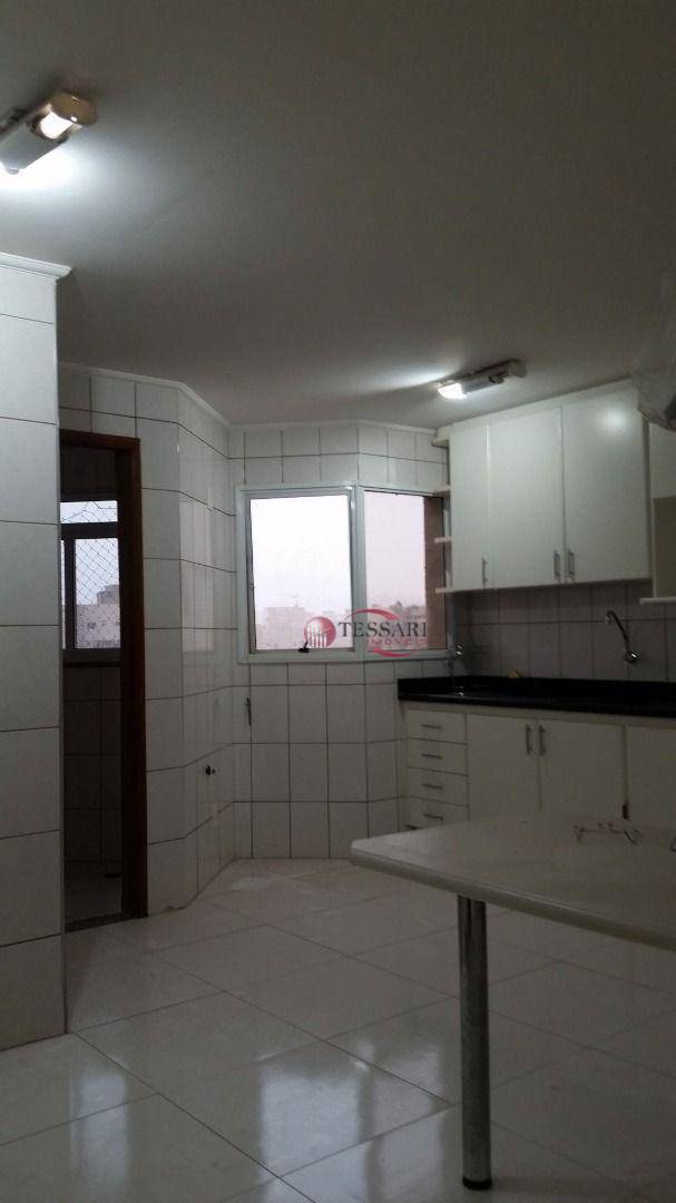 Apartamento para alugar com 3 quartos, 95m² - Foto 11