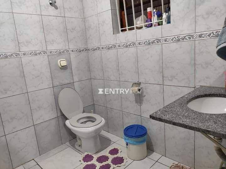 Chácara à venda com 3 quartos, 210m² - Foto 13