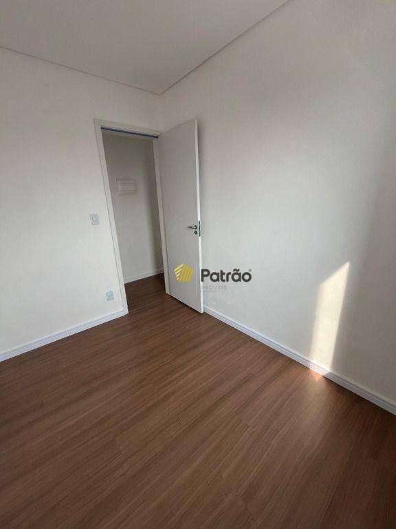 Apartamento à venda com 2 quartos, 51m² - Foto 2