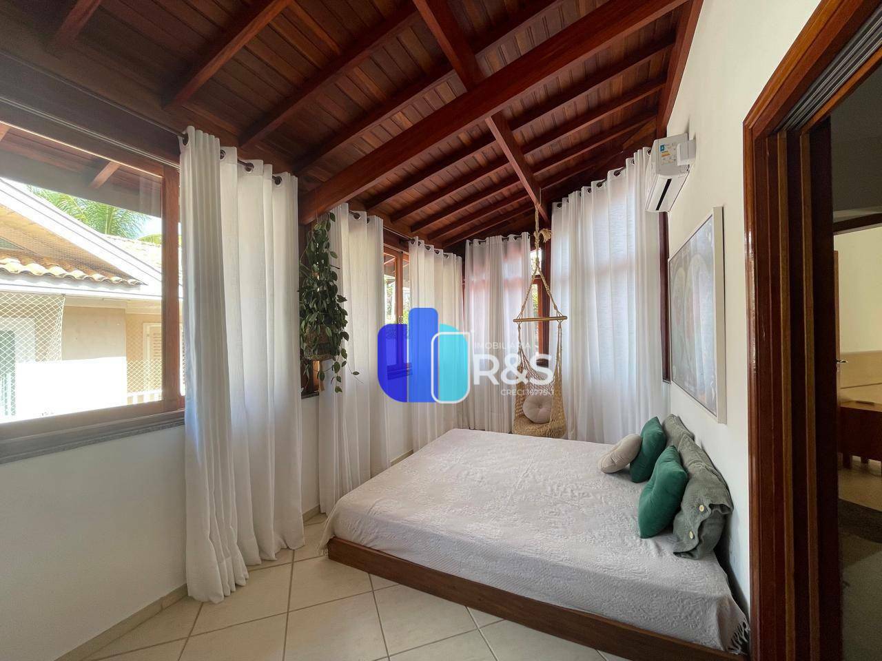 Casa de Condomínio para alugar com 4 quartos, 393m² - Foto 33