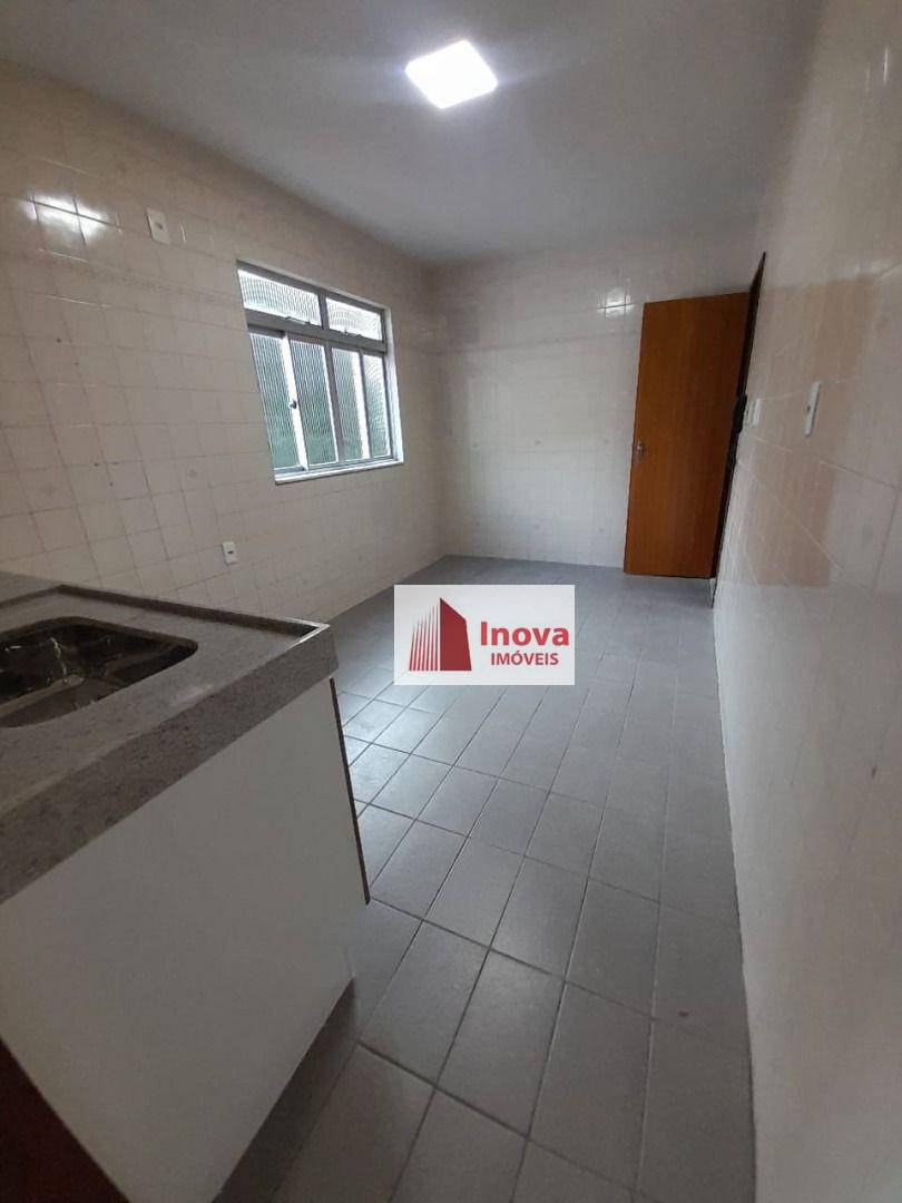 Apartamento para alugar com 3 quartos, 95m² - Foto 9