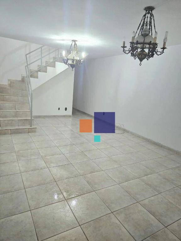 Sobrado à venda com 3 quartos, 215m² - Foto 19