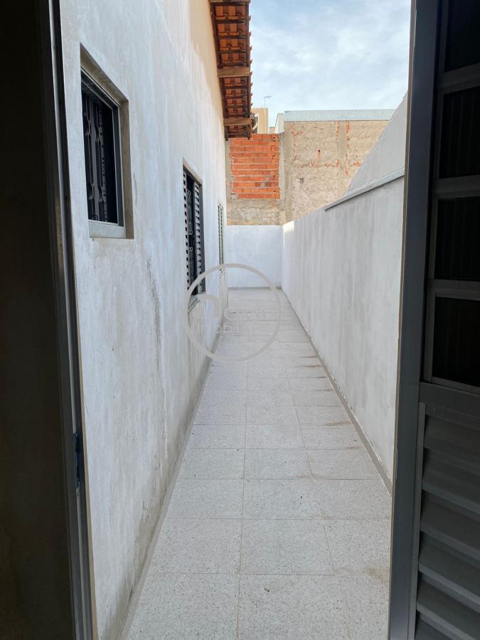 Casa à venda com 2 quartos, 75m² - Foto 13