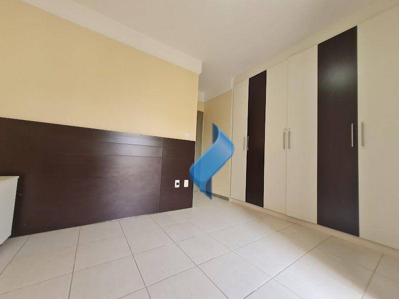 Apartamento para alugar com 3 quartos, 93m² - Foto 18