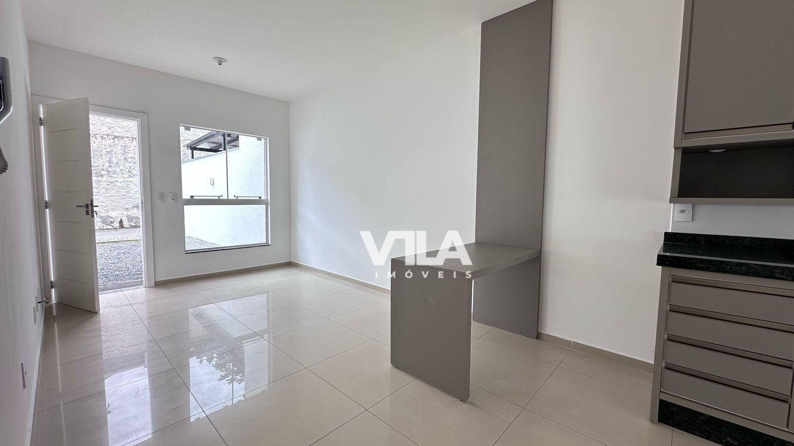 Casa à venda com 2 quartos, 58m² - Foto 5