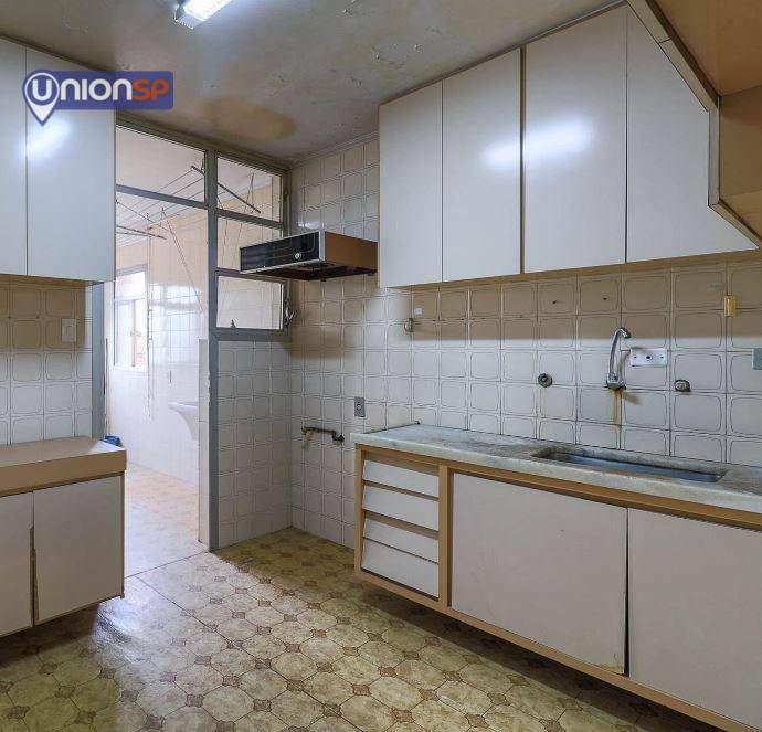 Apartamento à venda com 3 quartos, 98m² - Foto 17