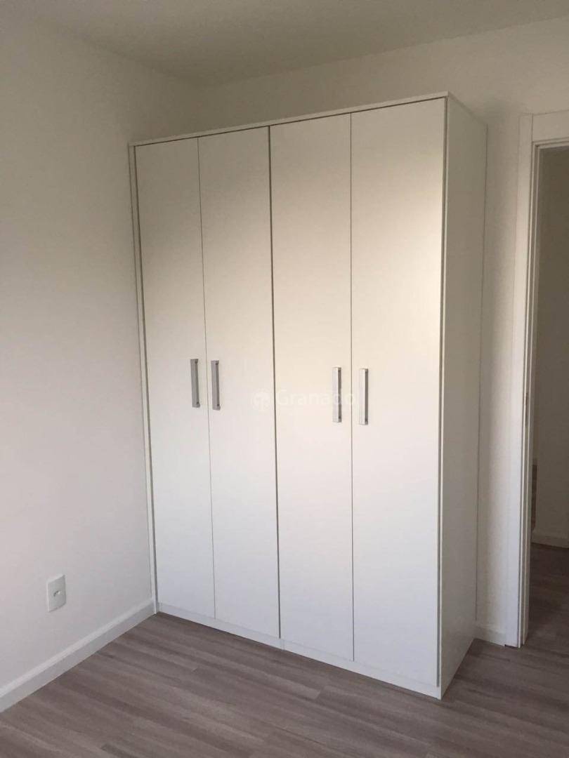 Apartamento à venda com 2 quartos, 65m² - Foto 3