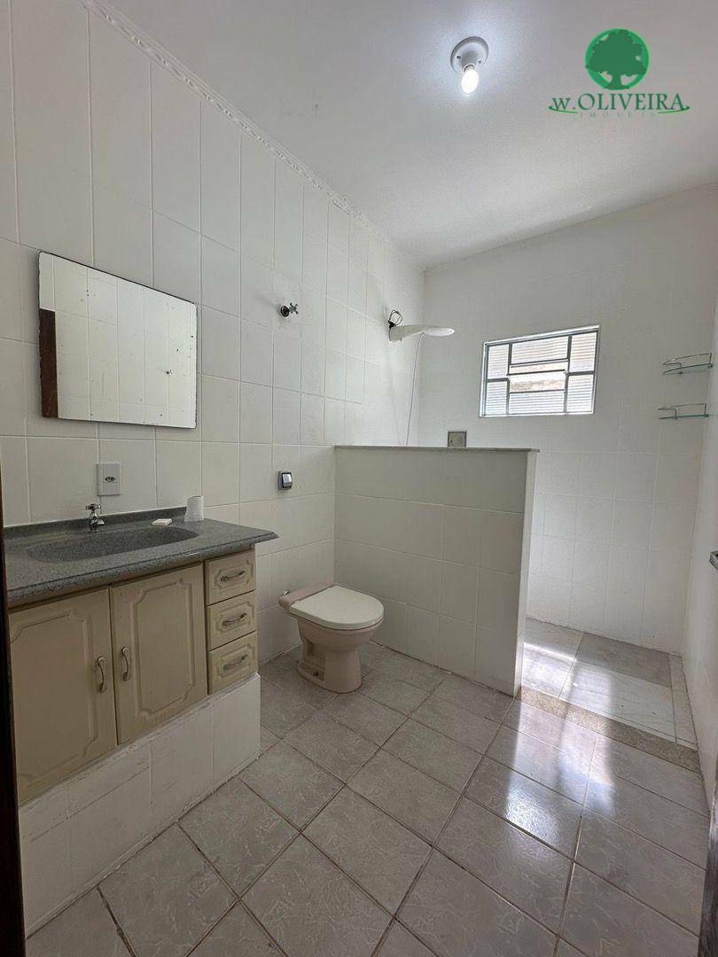 Casa para alugar com 2 quartos, 200m² - Foto 9