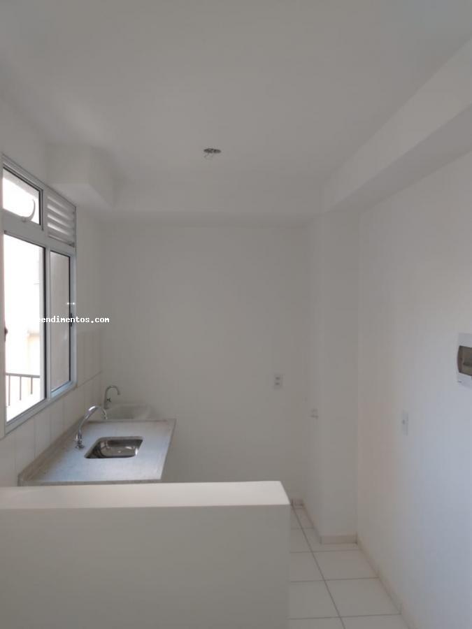 Apartamento à venda com 2 quartos, 44m² - Foto 4