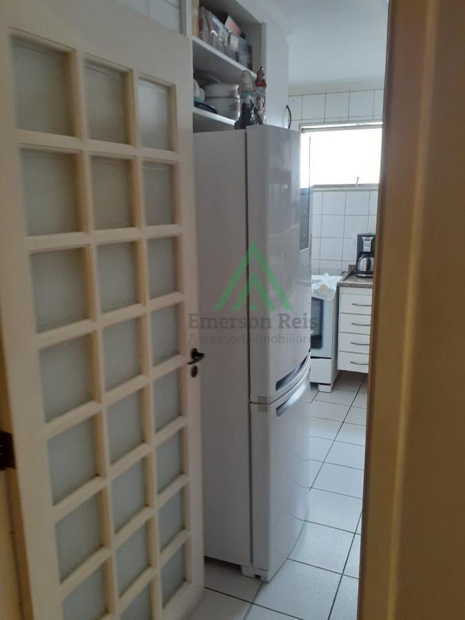 Apartamento à venda com 2 quartos, 68m² - Foto 6