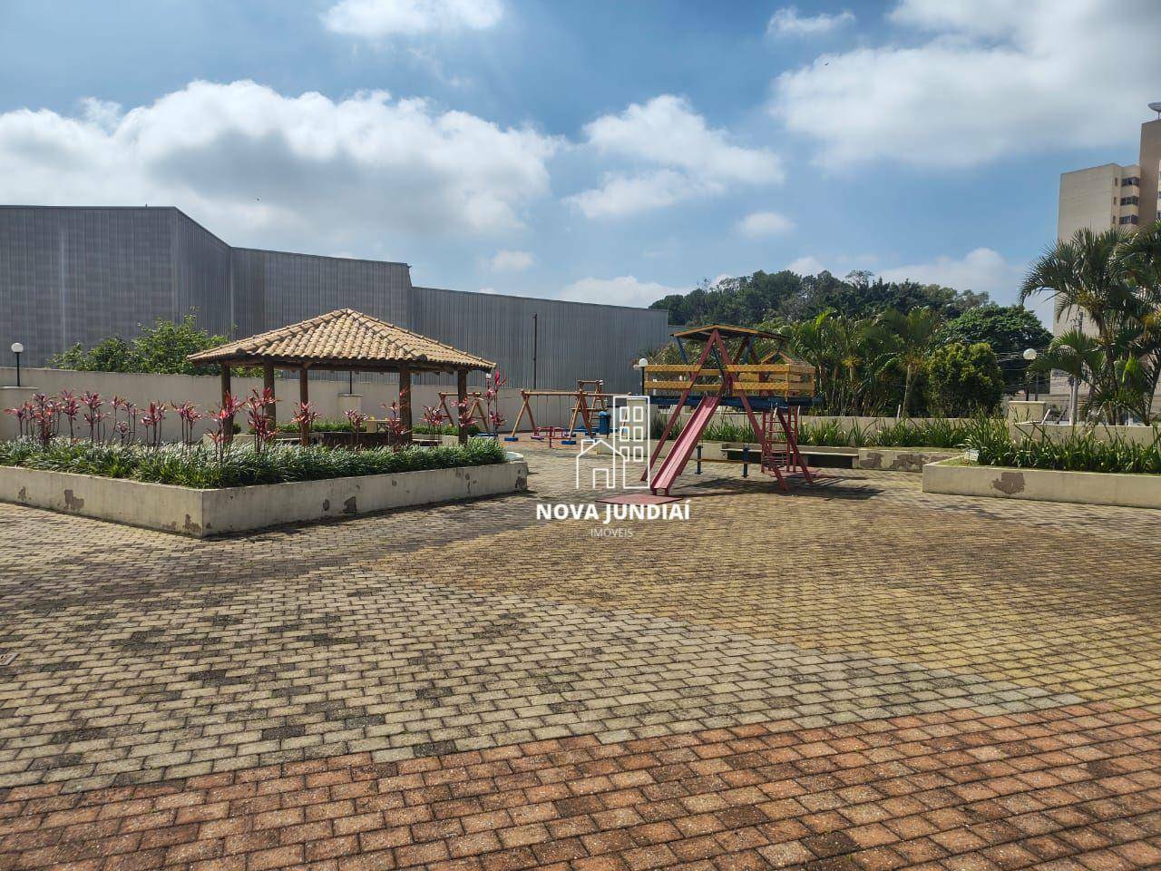 Apartamento, 3 quartos, 100 m² - Foto 1