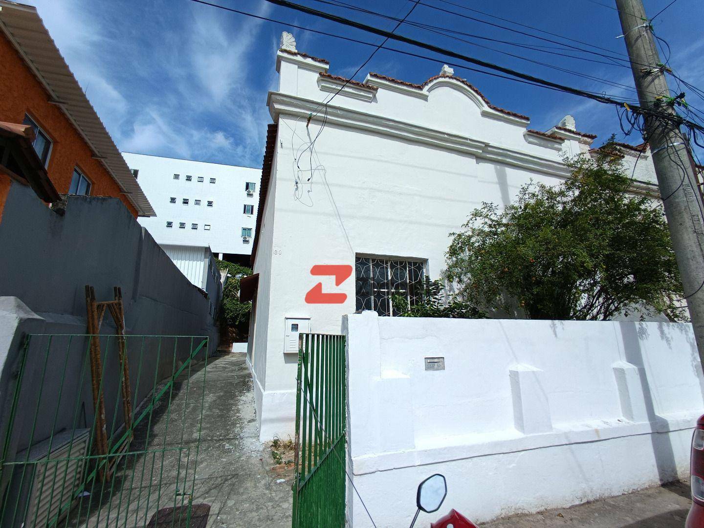 Casa para alugar com 3 quartos, 96m² - Foto 2