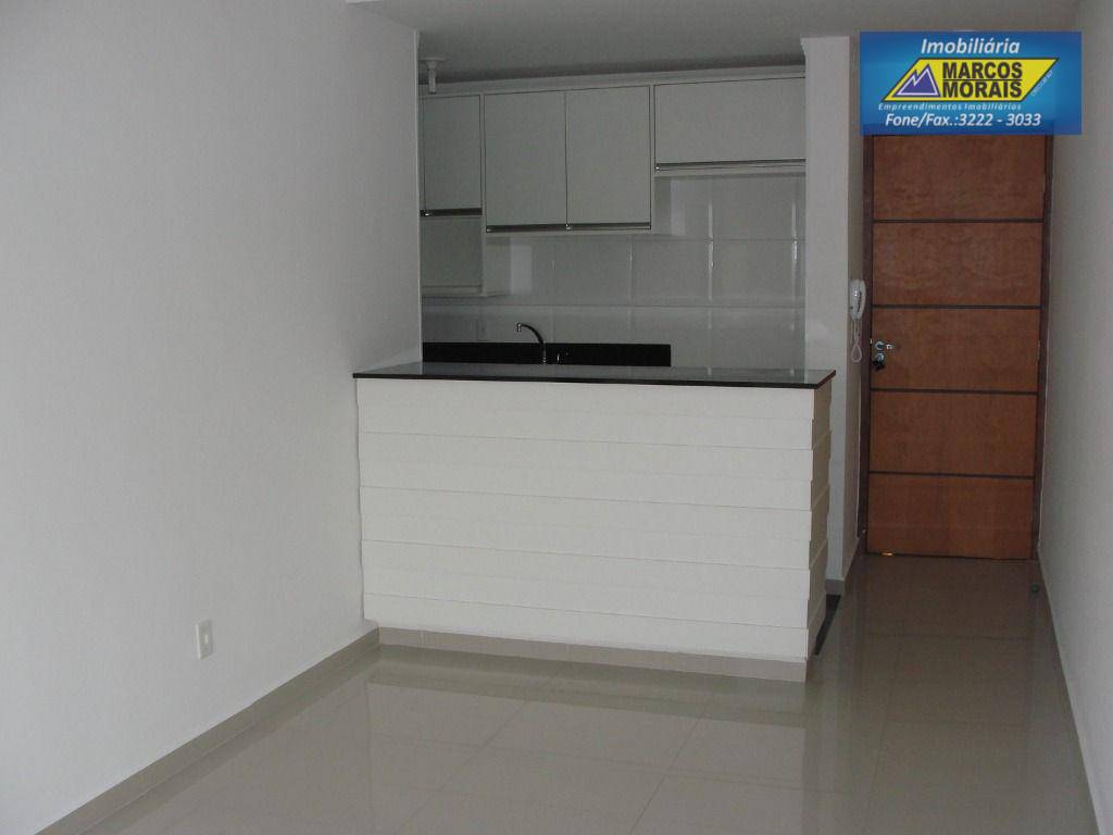 Apartamento à venda com 2 quartos, 60m² - Foto 7