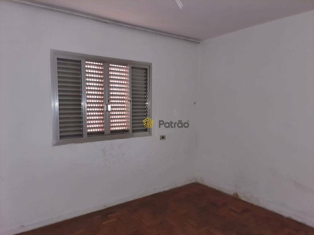 Casa à venda com 2 quartos, 225m² - Foto 4