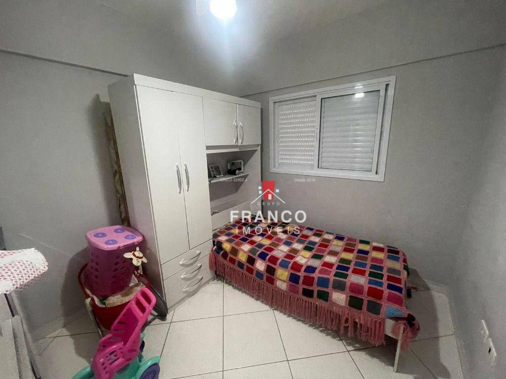 Apartamento à venda com 2 quartos, 70m² - Foto 9