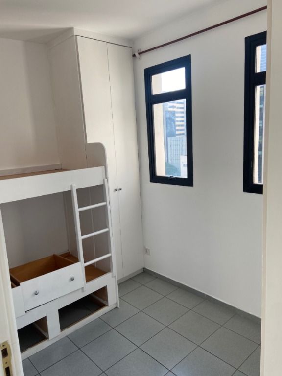 Apartamento para alugar com 5 quartos, 240m² - Foto 23