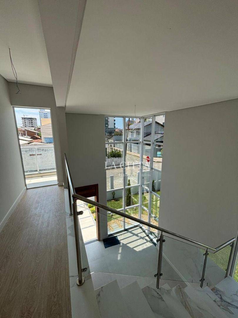 Casa à venda com 3 quartos, 142m² - Foto 16