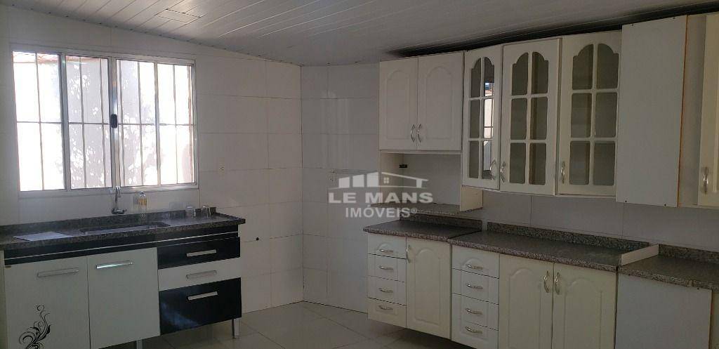 Casa à venda com 3 quartos, 170m² - Foto 14