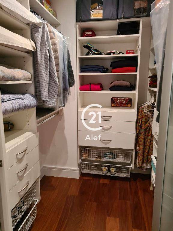 Apartamento para alugar com 4 quartos, 340m² - Foto 15