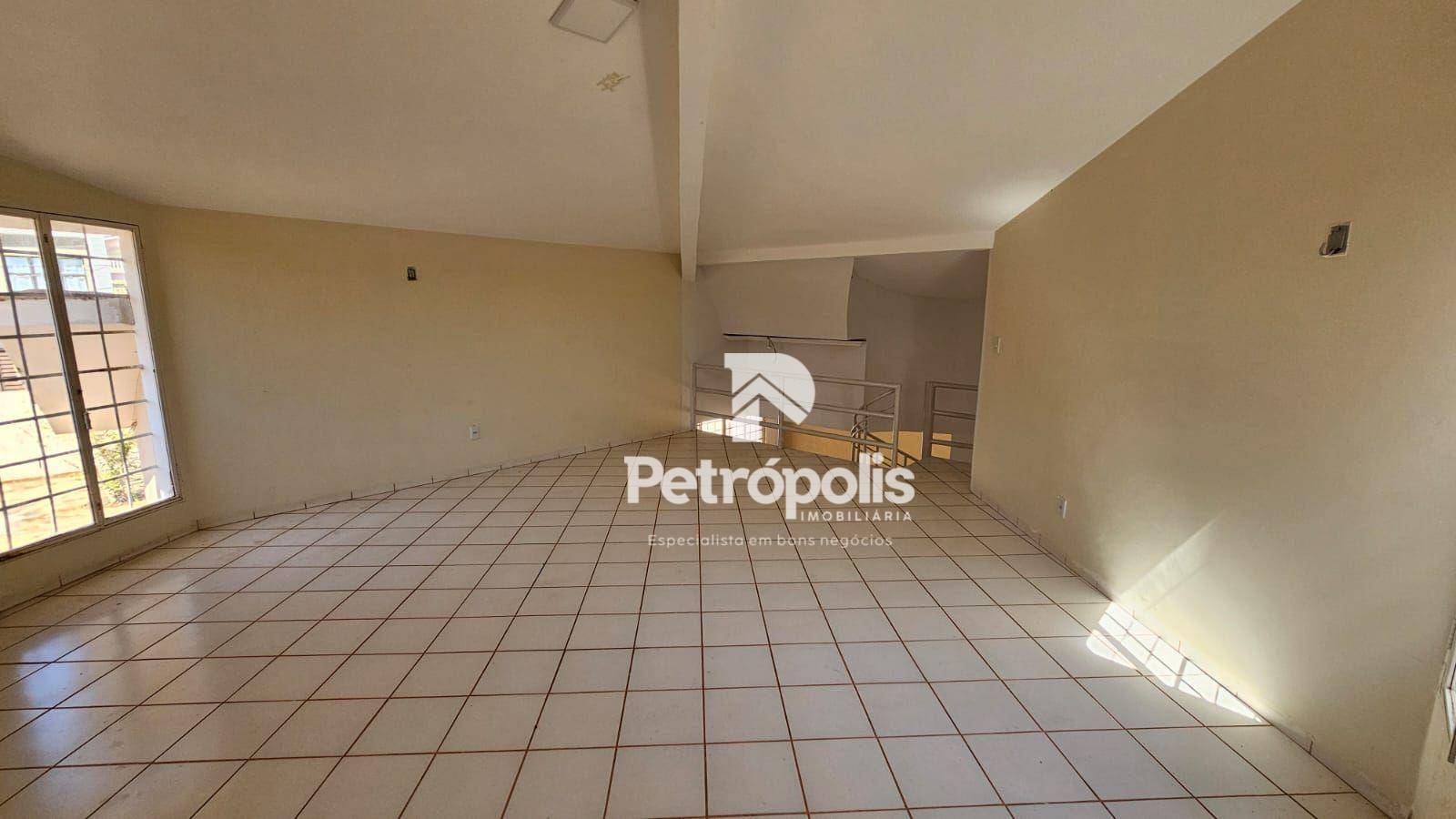 Casa à venda com 4 quartos, 310m² - Foto 6