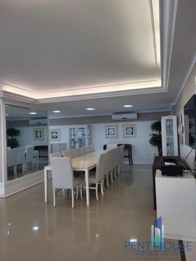 Apartamento à venda com 3 quartos, 252m² - Foto 27