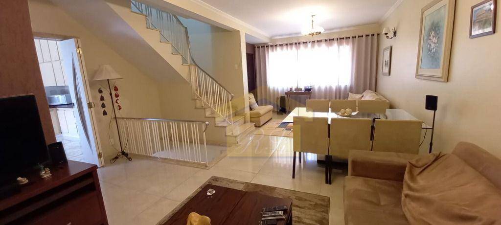 Sobrado à venda com 3 quartos, 170m² - Foto 1