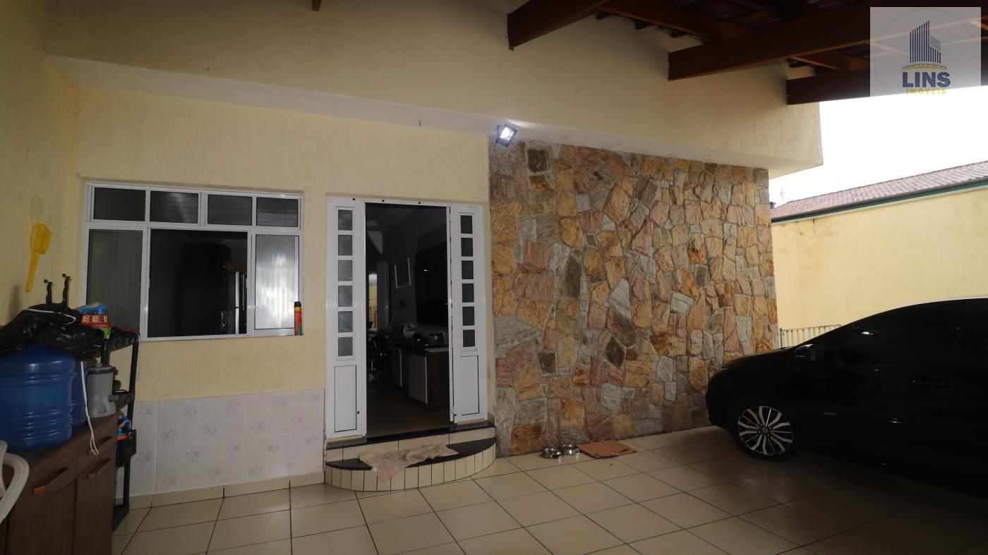 Casa à venda com 3 quartos, 157m² - Foto 2