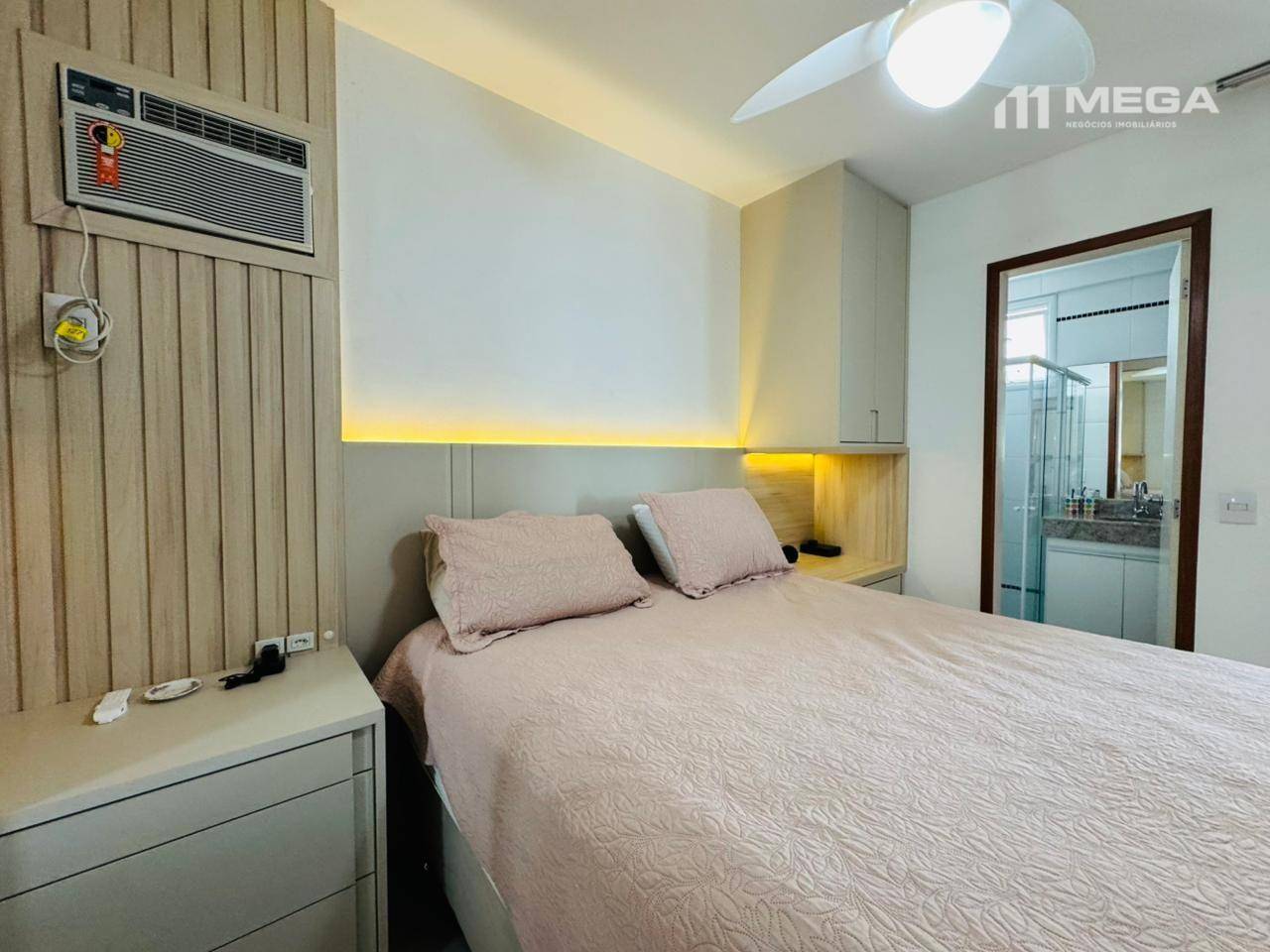 Apartamento à venda com 2 quartos, 80m² - Foto 2