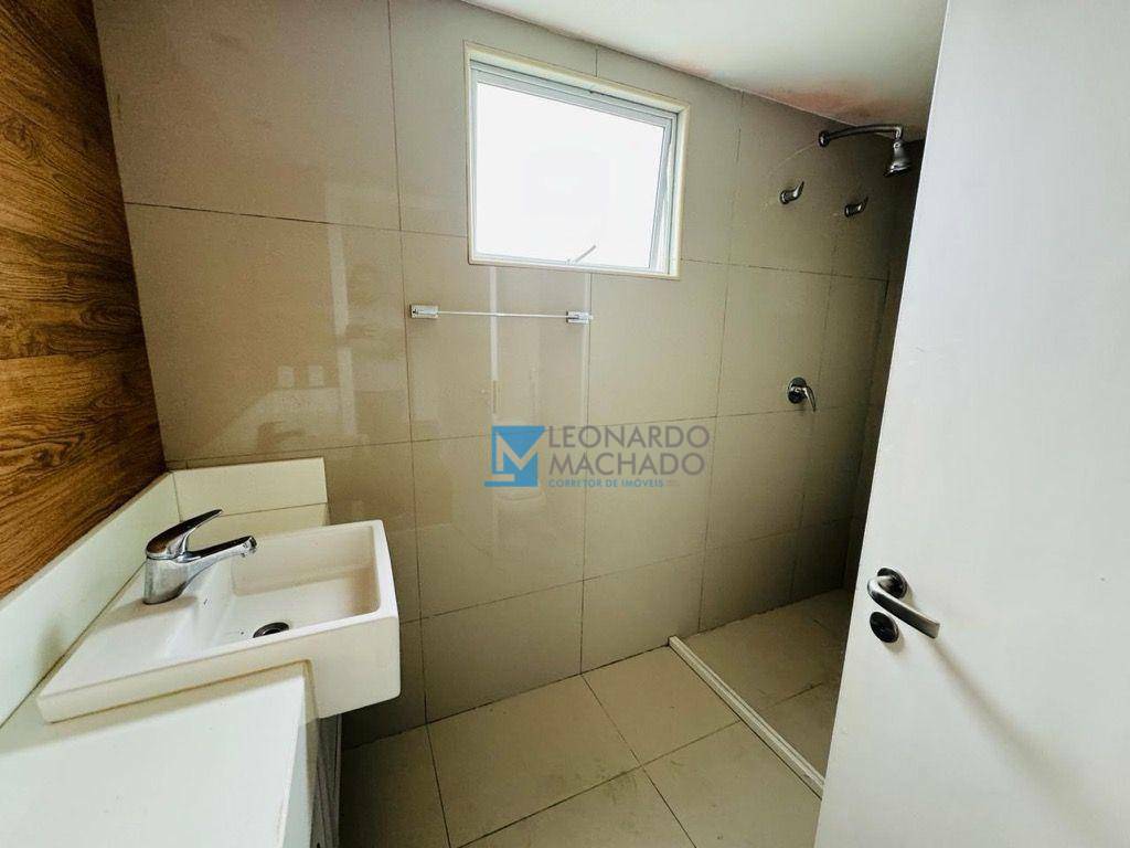 Apartamento à venda com 3 quartos, 217m² - Foto 8