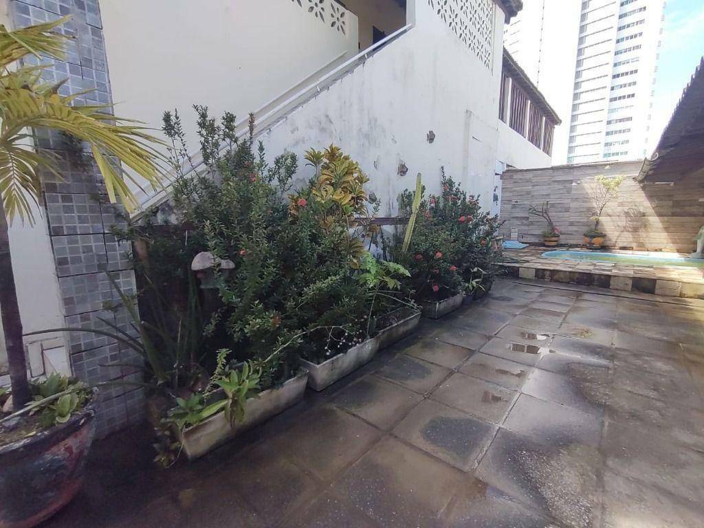 Casa à venda e aluguel com 3 quartos, 150m² - Foto 2